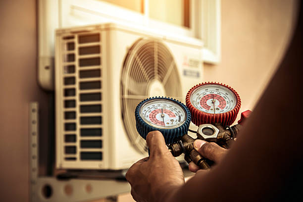 Professional Hvac technician working in Wickatunk, NJ